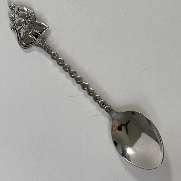 Spoon Sleigh and Riders Collectable - Picture 8 of 9